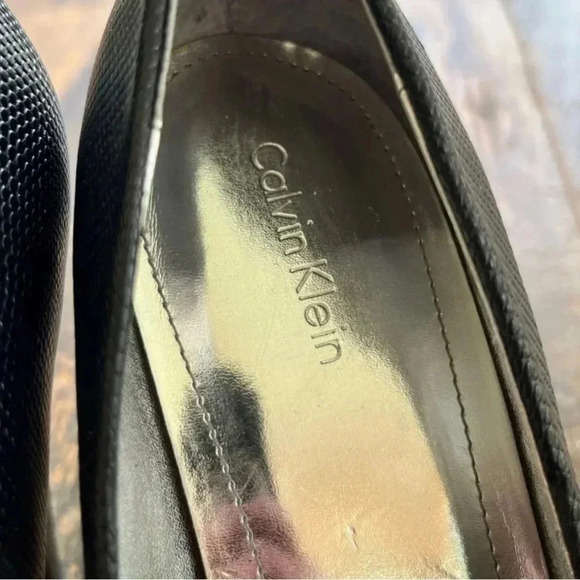 Calvin Klein Carley platform pumps, black, sz 8, lizard stamped leather EUC - Picture 6 of 7